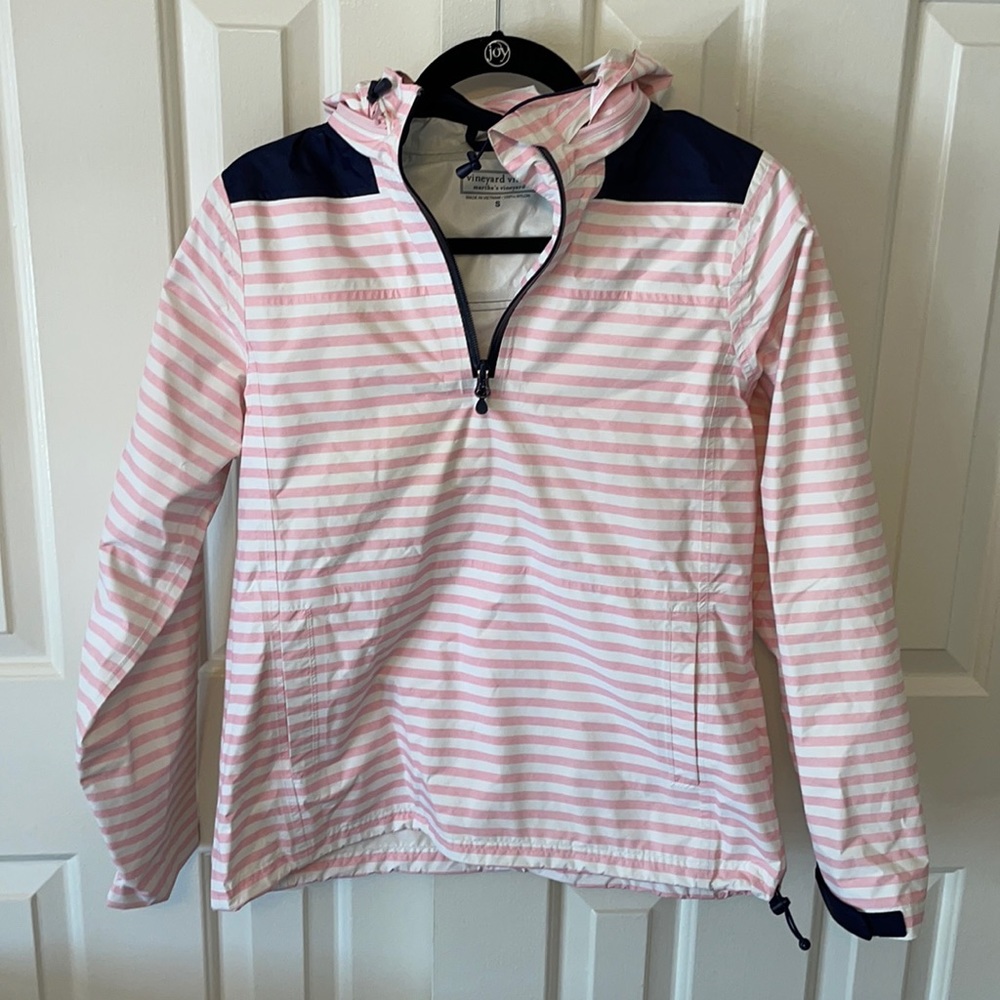 Vineyard vines pullover raincoat